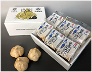 【送料無料】青森県産　純黒にんにく 6個入