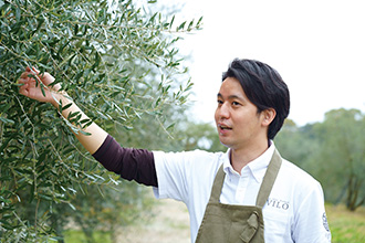 天草の気候やオリーブの花の美しさについても語ってくれた田口さん