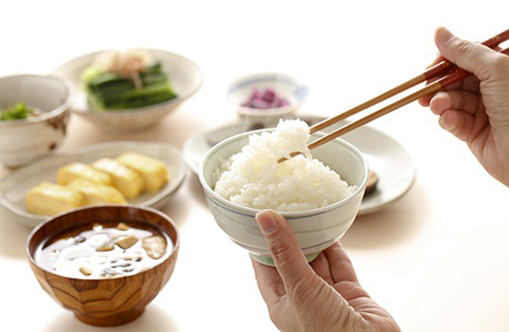 【送料無料】雪蔵氷温熟成　魚沼産こしひかり　2kg