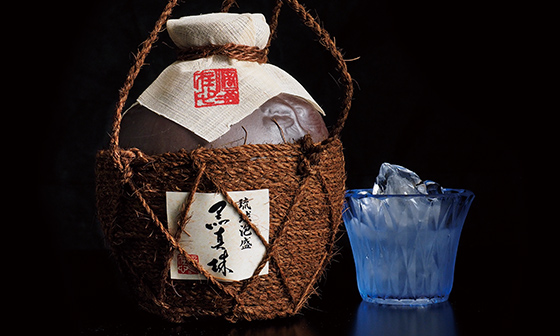 黒真珠シュロ巻き壺　43度　900ml