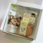 希少糖のみを使用したクッキーと、大豆のグラノーラの詰め合わせ。